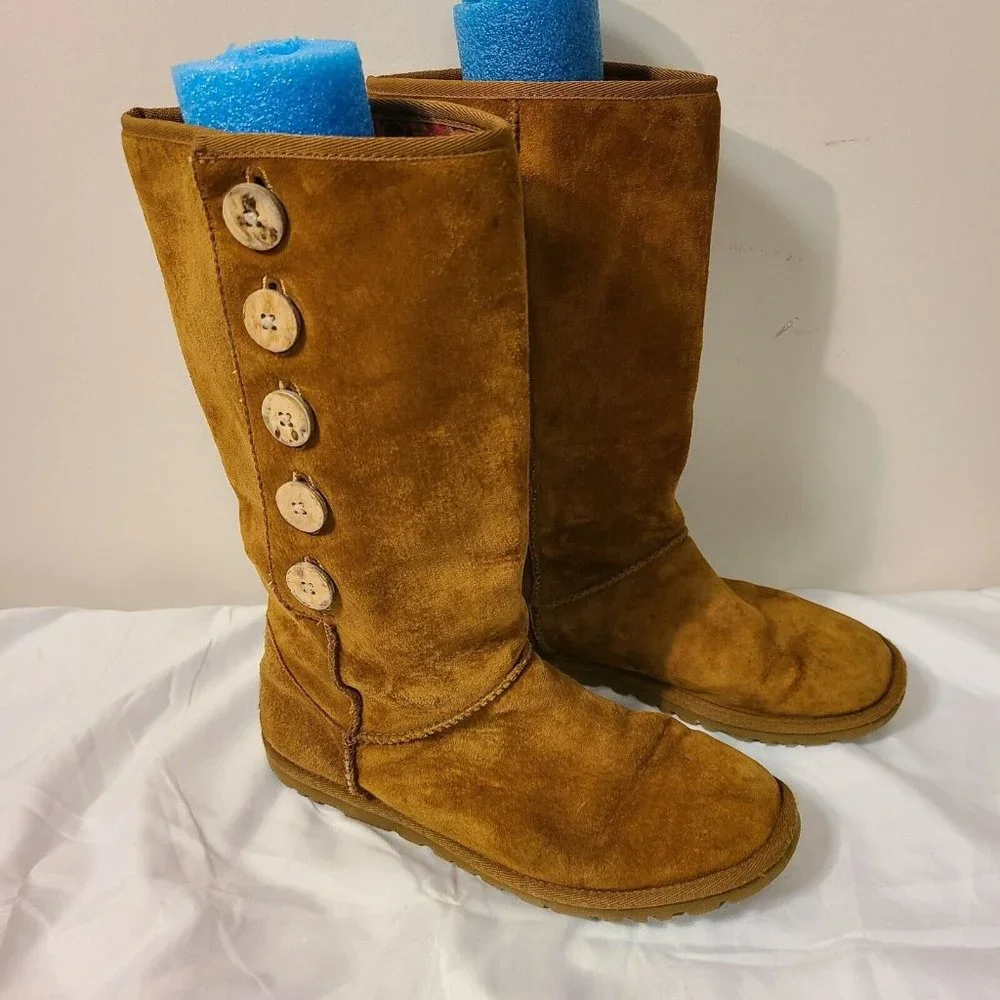 UGG Australia Women's 3387‎ Lo Pro Button Fold Over Chestnut Boots Size 6